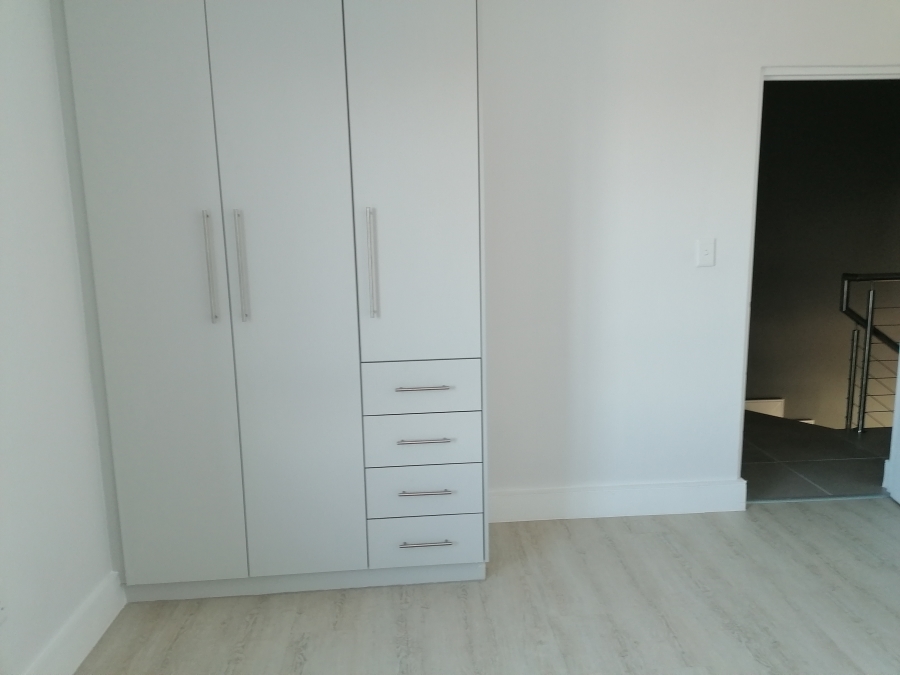 To Let 3 Bedroom Property for Rent in Langeberg Heights Western Cape
